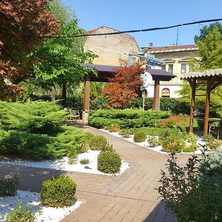 Hotel Gio Arad Bagian luar foto